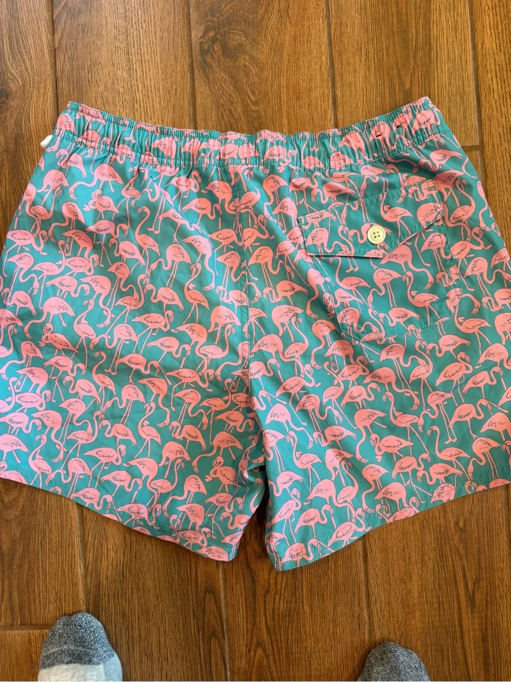 J. Crew Men’s Pink Flamingo Print Swim Shorts 6” pockets - Pink/Teal / large